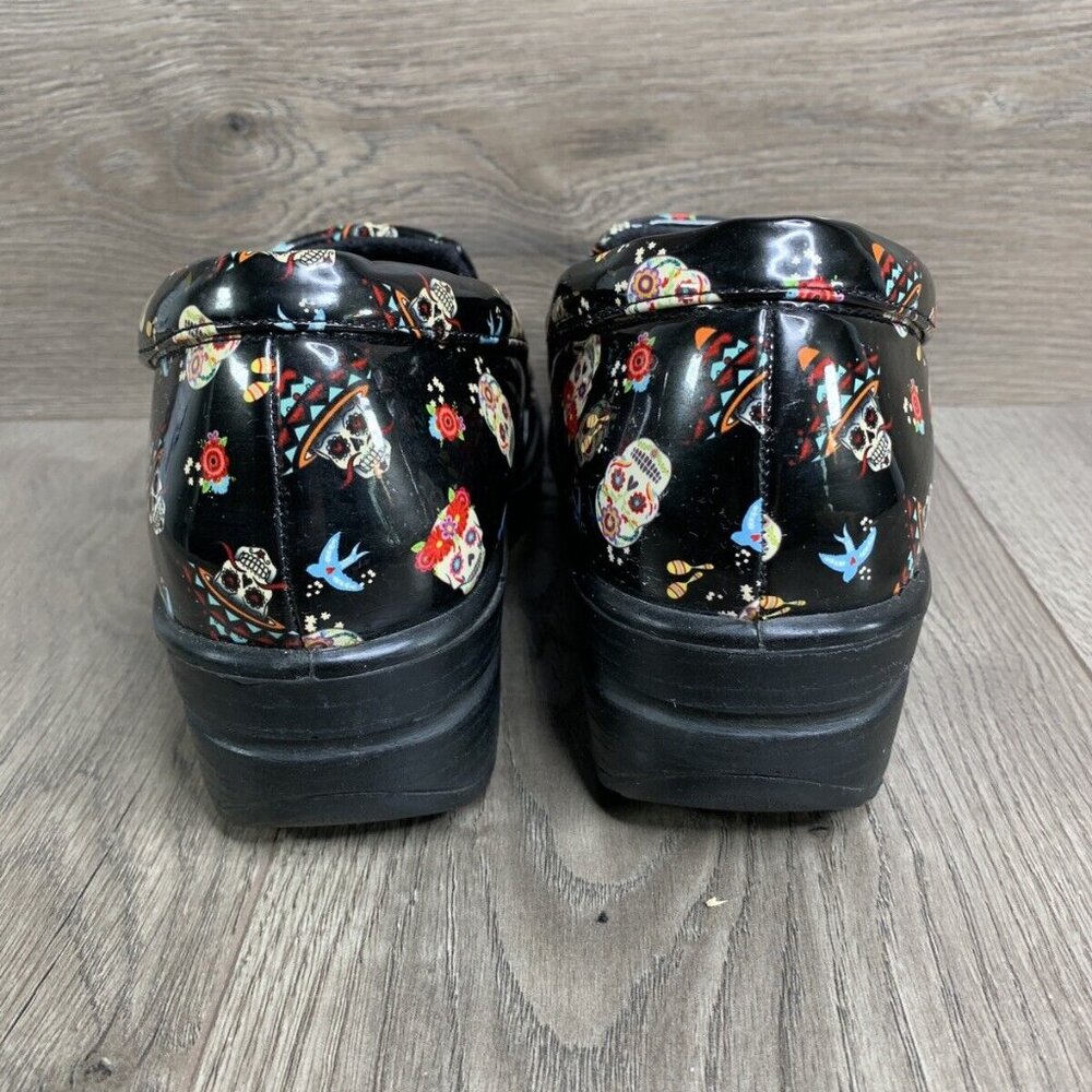 Easy Street Day Of The Dead Women Shoes Size 8W Laurie Clogs Nursing EUC - Picture 3 of 11